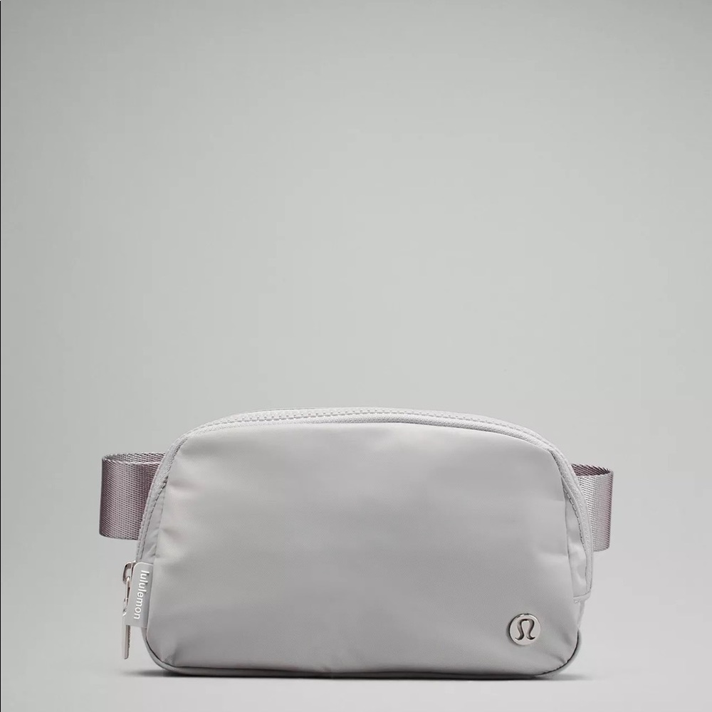 NWT Lululemon Everywhere Belt Bag